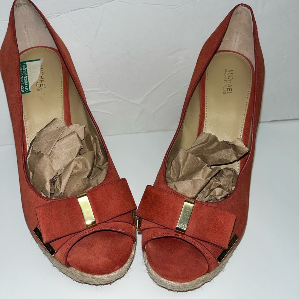 NEW Michael Kors Coral/ Red/ Pink Wedge with Bow Size 10
